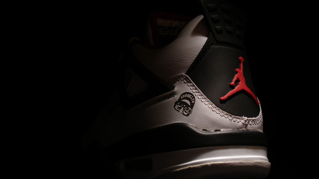 Sneakers red black shoelace dark #4 free wallpaper - medium preview image