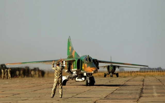 Man jet runway people desert free wallpaper - medium preview image