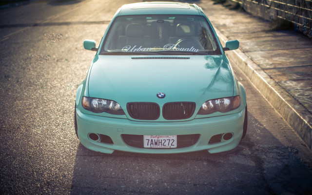 Blue car parked night starry free wallpaper - medium preview image