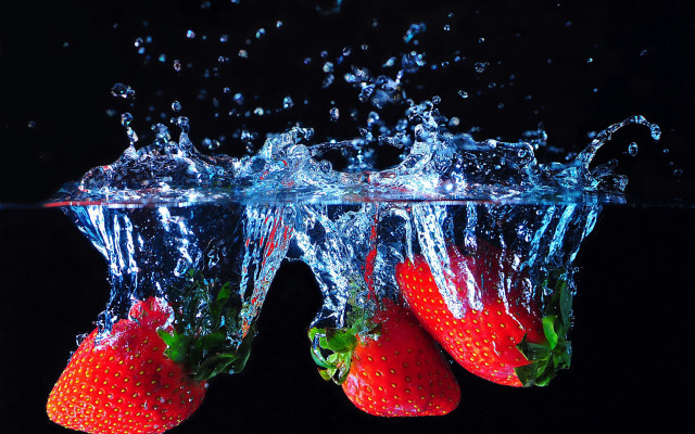 Strawberries splash water art photorealistic free wallpaper - medium preview image