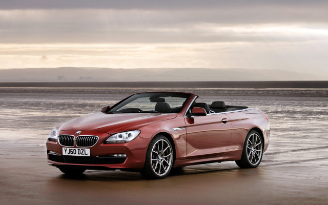 Red convertible beach ocean cloudy free wallpaper - medium preview image