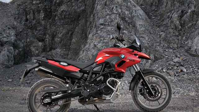 Red motorcycle cliff forest spotcolor free wallpaper - medium preview image