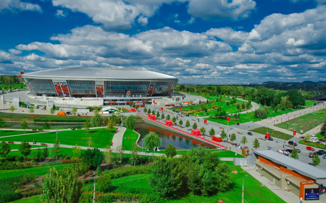 Stadium river trees people zenith free wallpaper - medium preview image