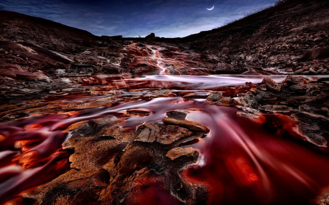 Red mountain stream moon lit free wallpaper - medium preview image