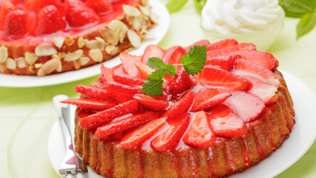 Strawberry cake plate fork rococo free wallpaper - medium preview image