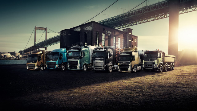 Trucks bridge building sky starry free wallpaper for desktop - medium preview image
