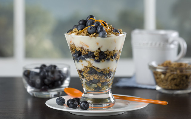 Blueberry granola dessert glass table free wallpaper - medium preview image