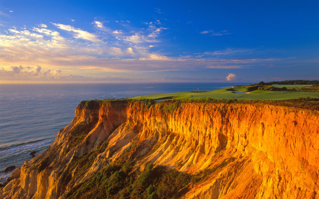 Cliff ocean golf course autumn free wallpaper - medium preview image