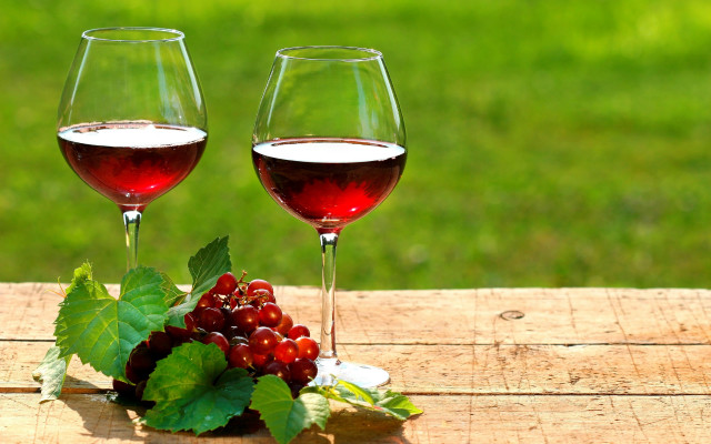 Wine glasses grapes outdoor sunny free wallpaper - medium preview image