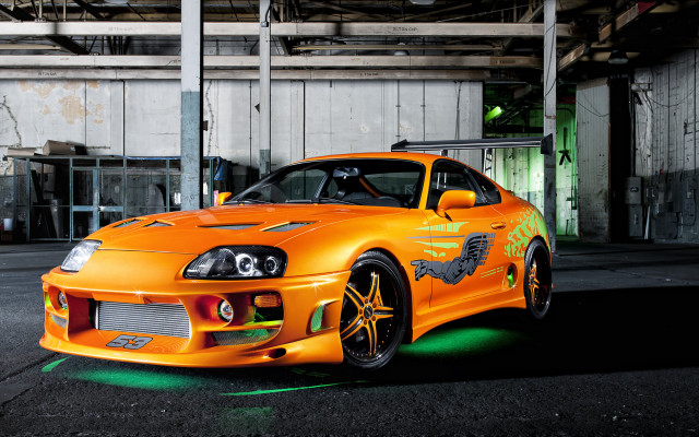 Orange sports car green light free wallpaper - medium preview image