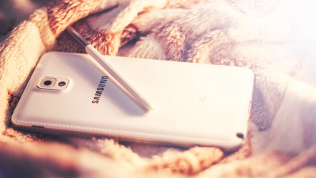 Samsung note8 blanket pen autumn free wallpaper - medium preview image