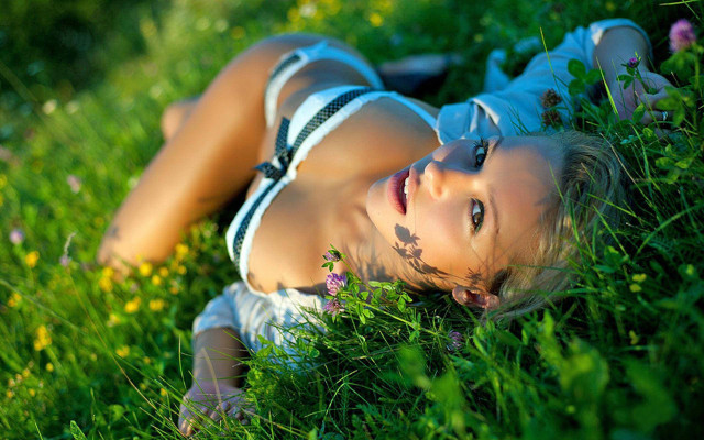 Girl grass nature blurry dappled free wallpaper - medium preview image