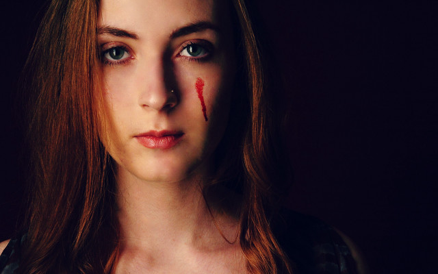Woman blood knife portrait freckles free wallpaper - medium preview image
