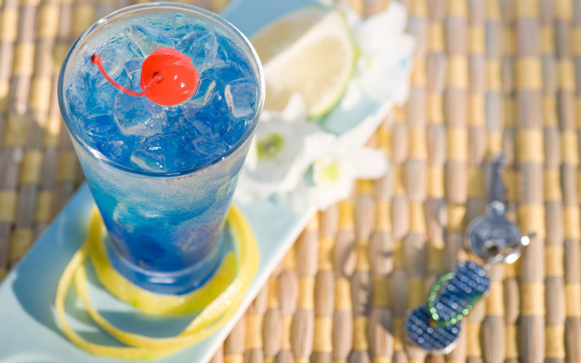 Blue drink cherry 3d render free wallpaper - medium preview image