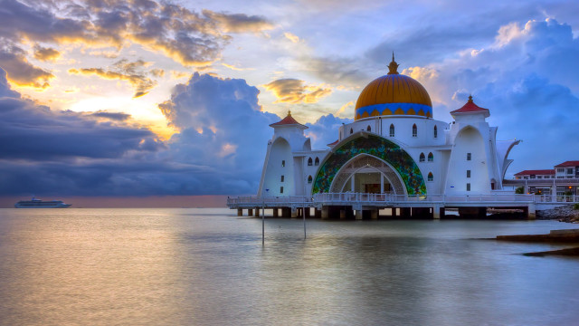 White building water cloudy sky free wallpaper - medium preview image