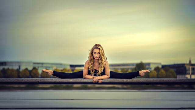 Yoga woman urban background blonde free wallpaper - medium preview image