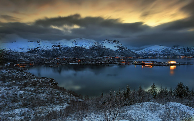 Lake mountains cloudy sky winter free wallpaper - medium preview image