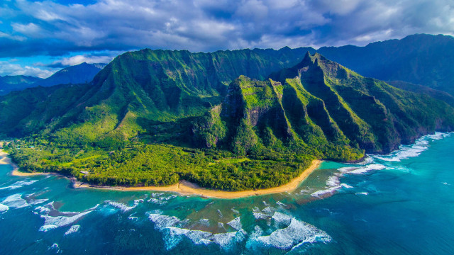 Tropical island mountains ocean beach free wallpaper - medium preview image