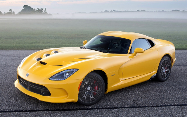 Yellow cobra foggy day sports free wallpaper - medium preview image