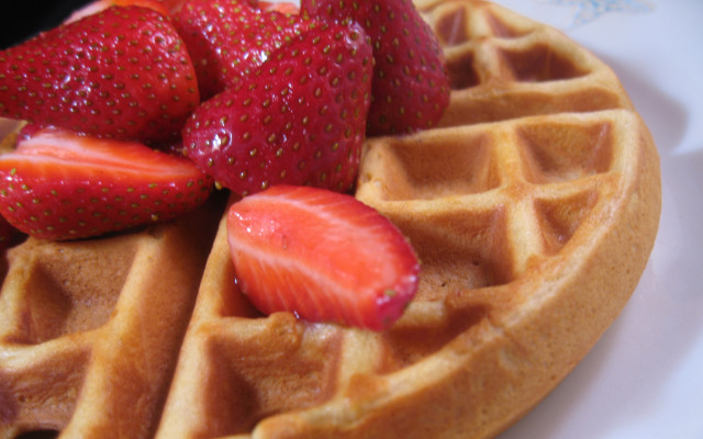 Waffle strawberries plate fork knife free wallpaper - medium preview image