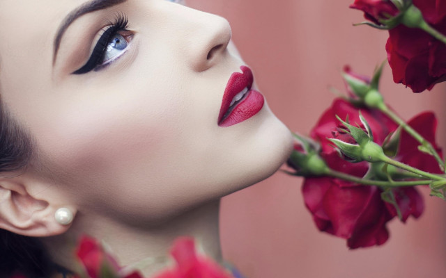 Woman rose lipstick blurry flower free wallpaper - medium preview image