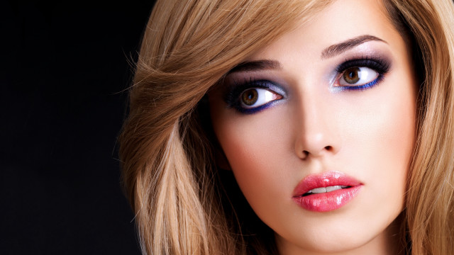 Constance anne parker blowing hair #2 free wallpaper - medium preview image
