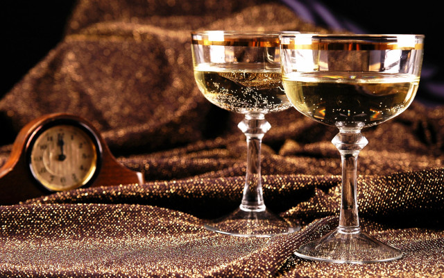 Wine glasses clock blanket cityscape free wallpaper - medium preview image