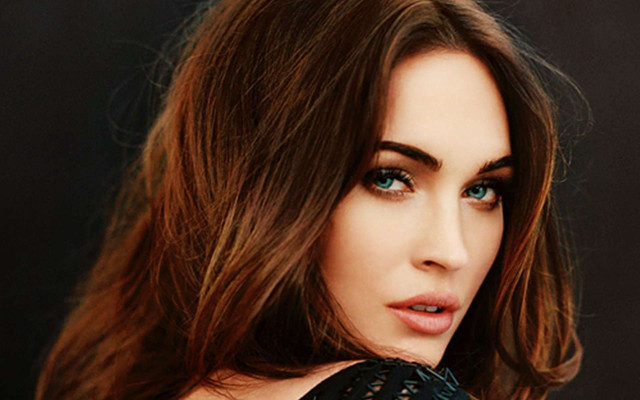 Woman longhair blueeyes halfup hyperrealism free wallpaper - medium preview image