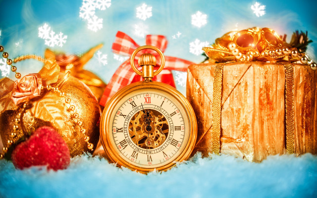 Clock presents blue snowflakes ornamental free wallpaper - medium preview image