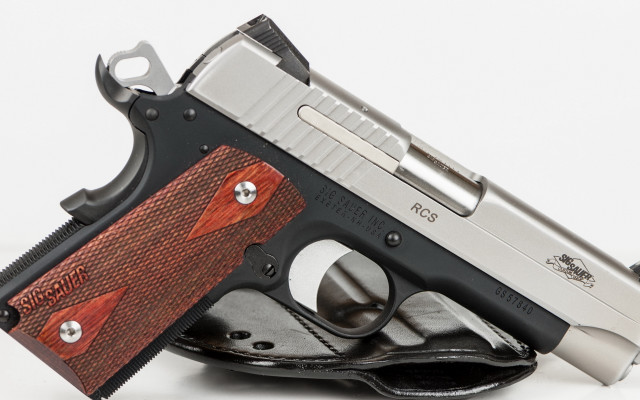 Gun laser blackcase cloisonnism detailed free wallpaper - medium preview image