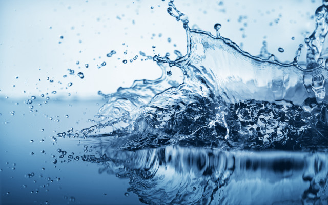 Blue water splash reflection sky free wallpaper - medium preview image