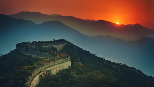 Sunset great wall mountains foggy free wallpaper - medium preview image