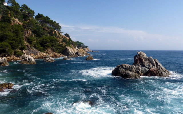 Rocky cliff waterhouse beach planet free wallpaper - medium preview image