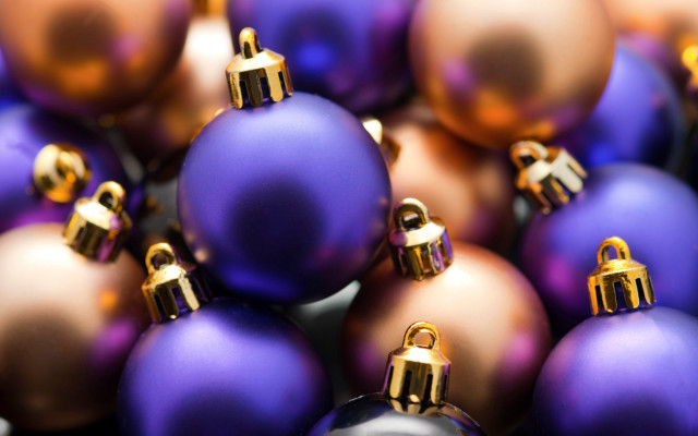 Ornaments pyramid purple gold blurry free wallpaper - medium preview image