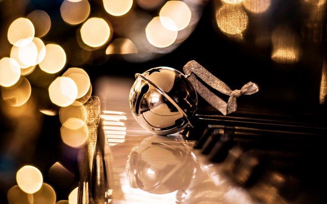 Piano ball lights bokeh flare free wallpaper - medium preview image