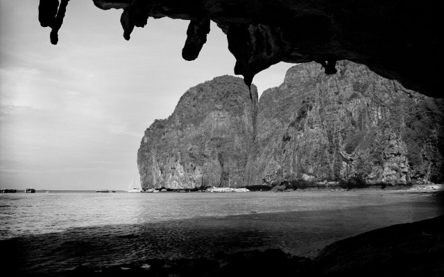 Beach rock formation boat clouds free wallpaper - medium preview image