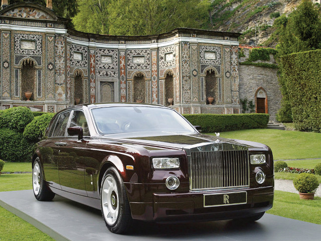 Rolls royce building garden driveway free wallpaper - medium preview image