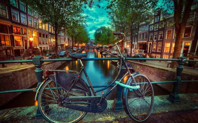 Bicycle bridge canal night cityscape free wallpaper - medium preview image