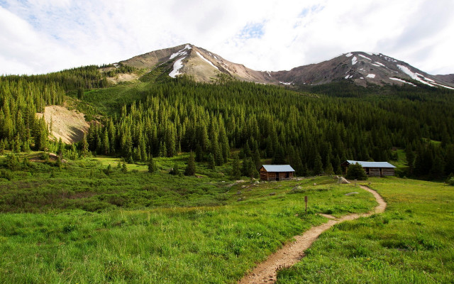 Mountain cabin dirt path forest free wallpaper - medium preview image