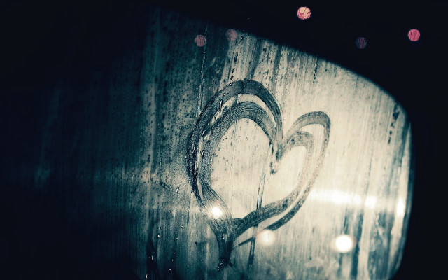 Heart rain window streetlight love free wallpaper - medium preview image