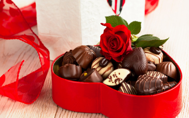 Red heart box chocolates rose free wallpaper - medium preview image
