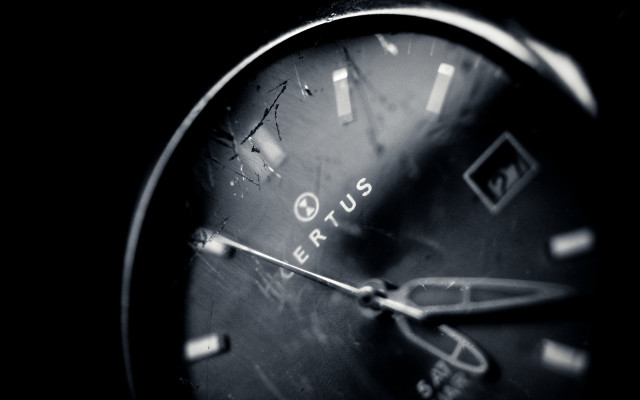 Watch face macro photorealism shallow free wallpaper - medium preview image