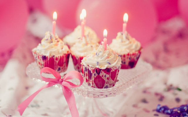 Cupcakes candles pink balloons ribbon free wallpaper - medium preview image