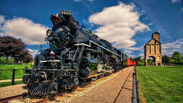 Train parked building bridge cityscape free wallpaper - medium preview image