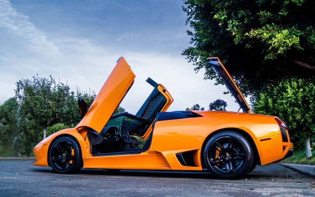 Bright orange sports car open #3 free wallpaper - medium preview image