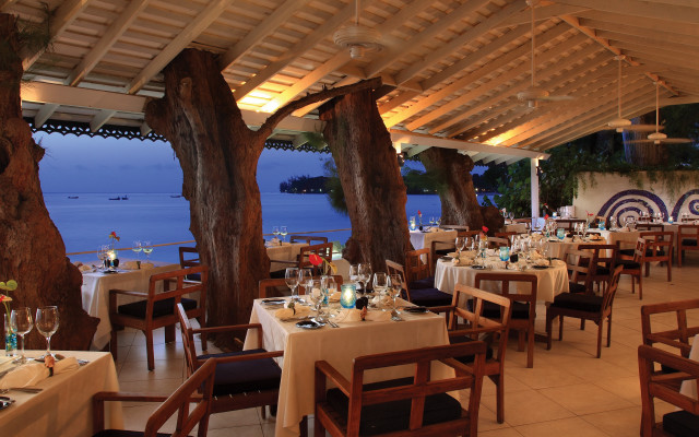 Ocean view night restaurant magic free wallpaper - medium preview image
