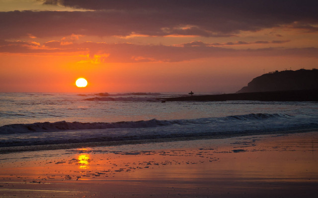 Sunset ocean beach figure impressionist free wallpaper - medium preview image