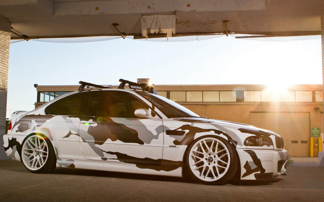White car camouflage hood ski free wallpaper - medium preview image