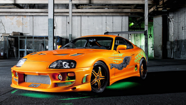 Car green light building street free wallpaper - medium preview image