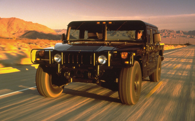 Black jeep desert mountains sunset free wallpaper - medium preview image